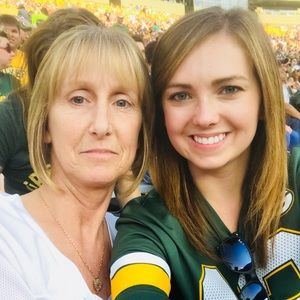 Meet your Posher, Becky